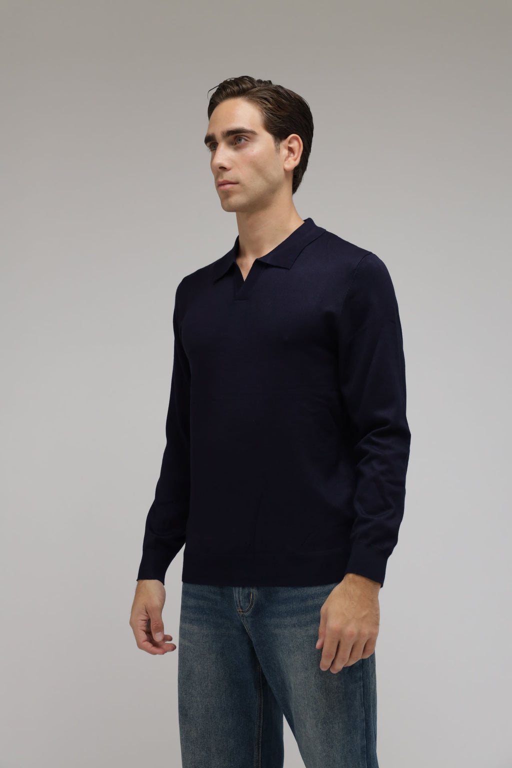 Polo scollo V in maglia