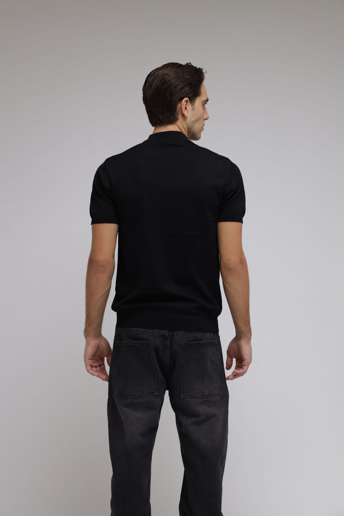 T-shirt accollata in Maglia