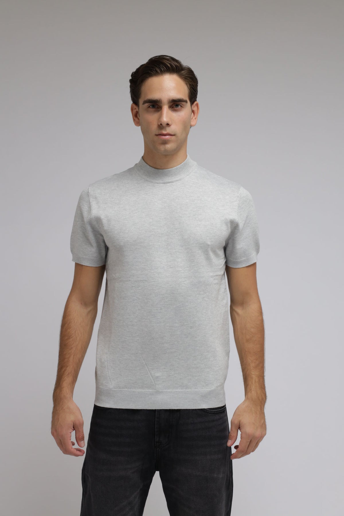 T-shirt accollata in Maglia