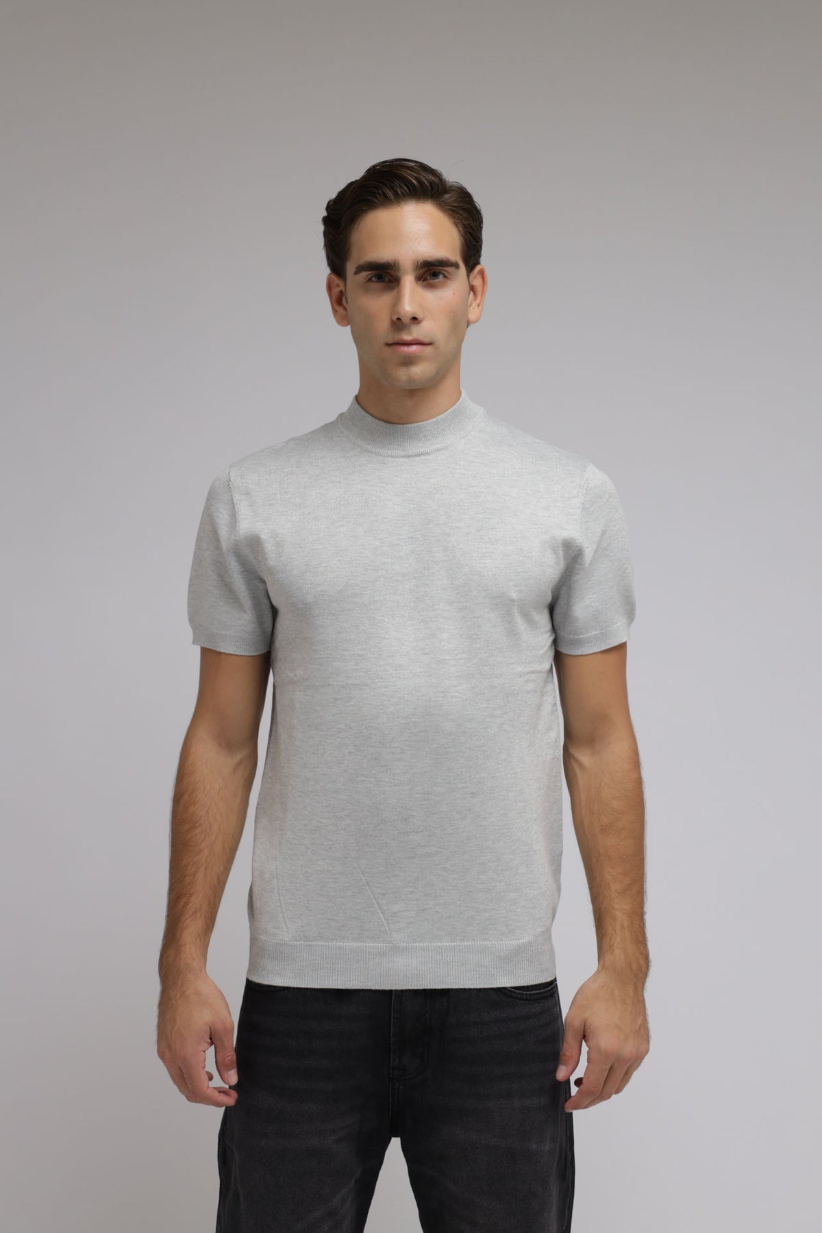 T-shirt accollata in Maglia