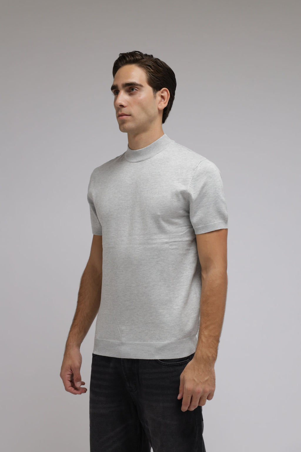 T-shirt accollata in Maglia