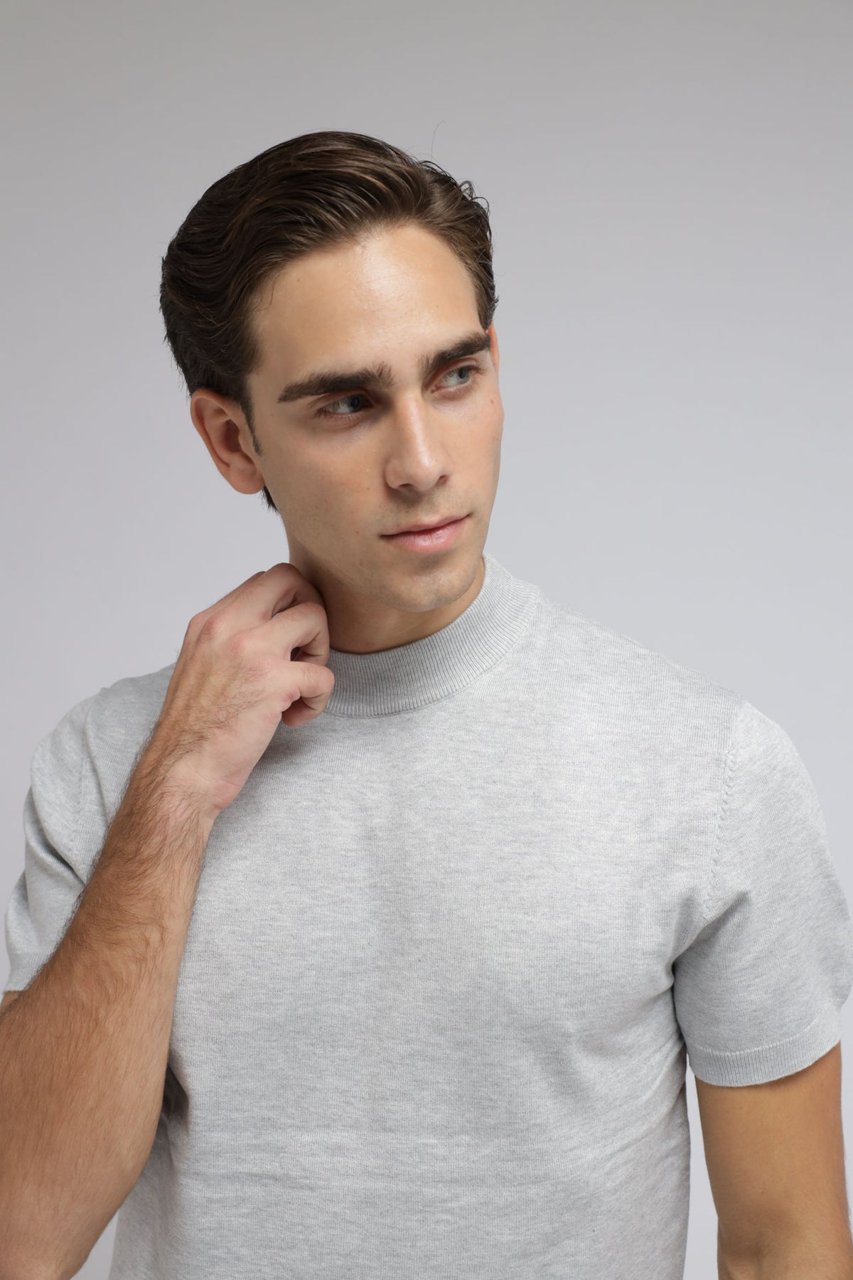 T-shirt accollata in Maglia