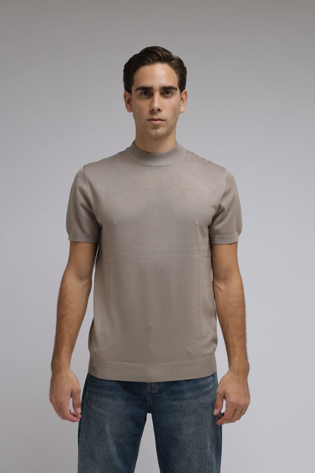 T-shirt accollata in Maglia