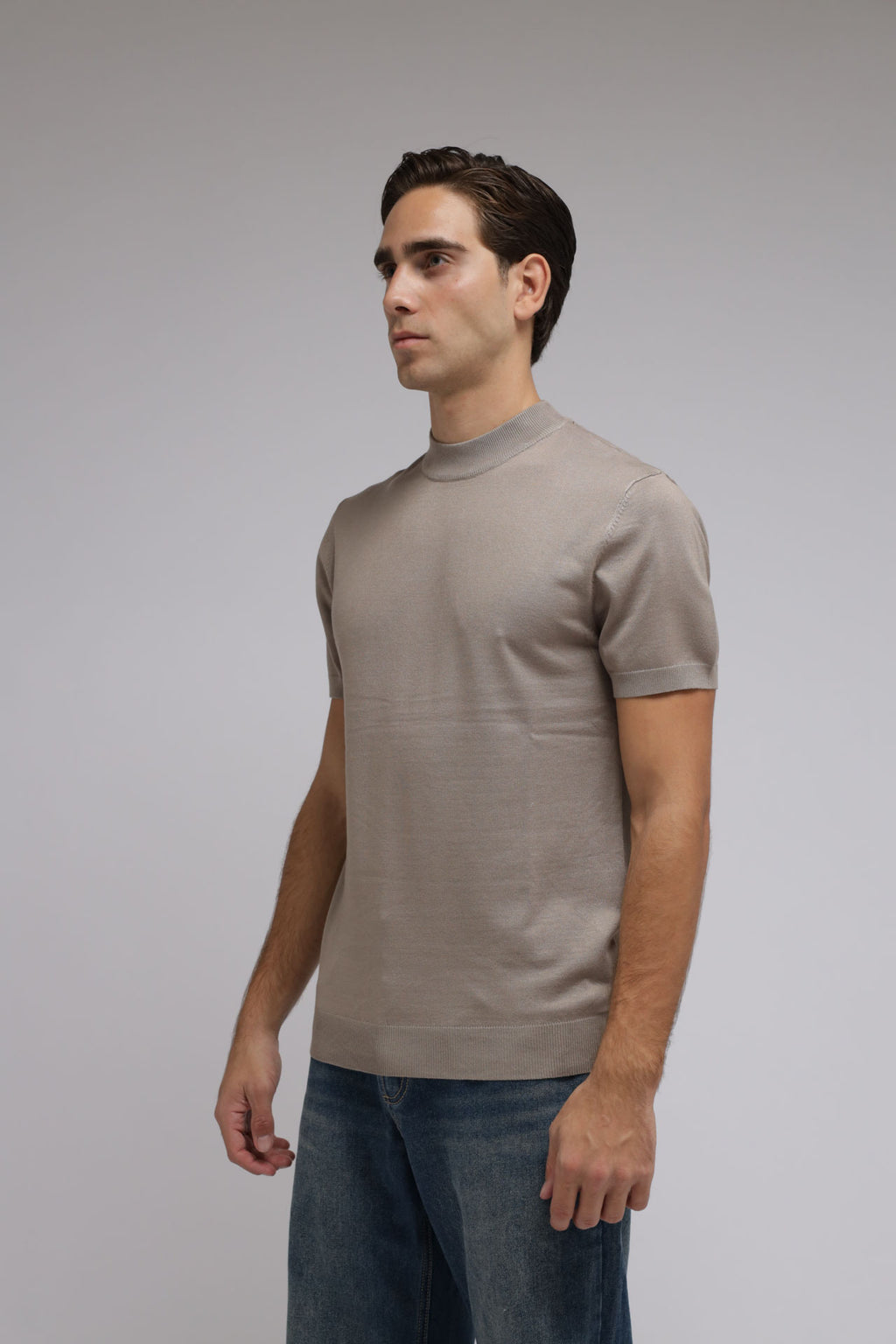 T-shirt accollata in Maglia