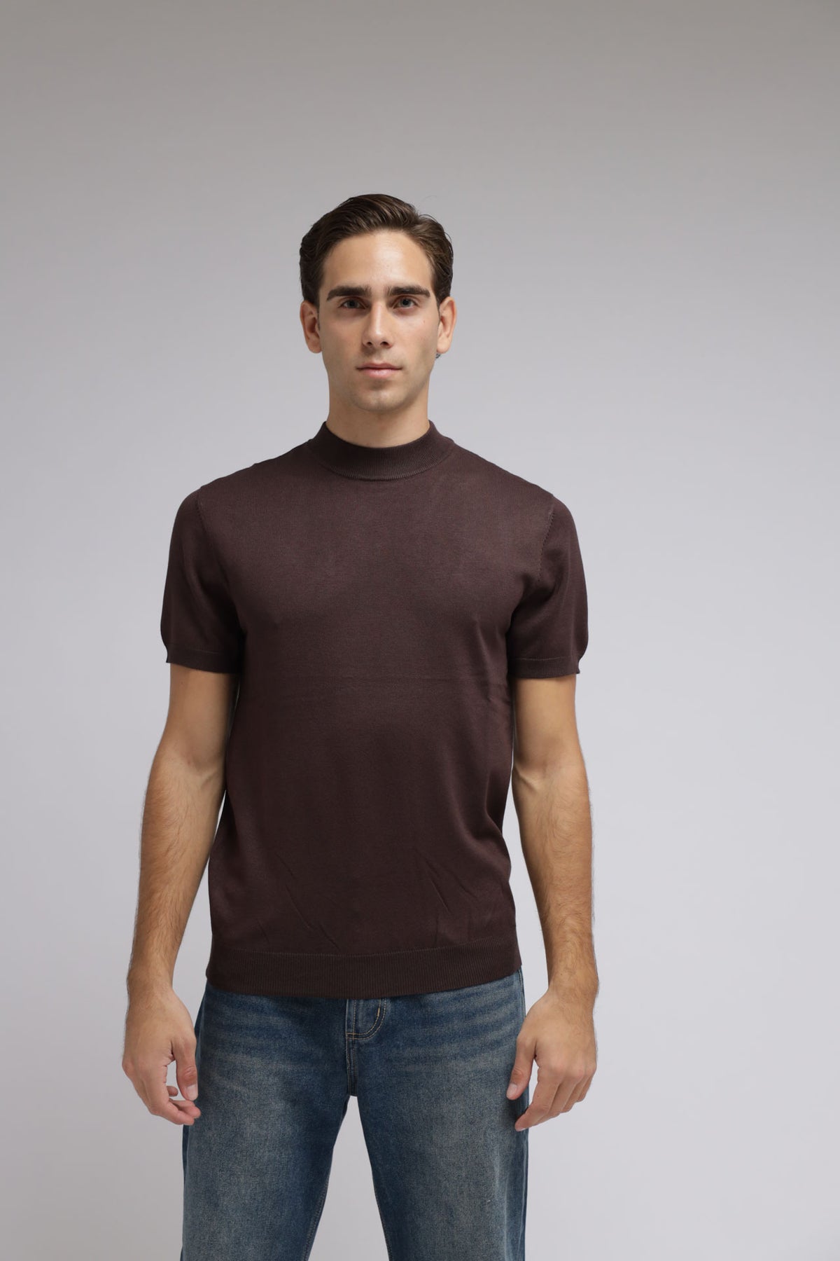 T-shirt accollata in Maglia