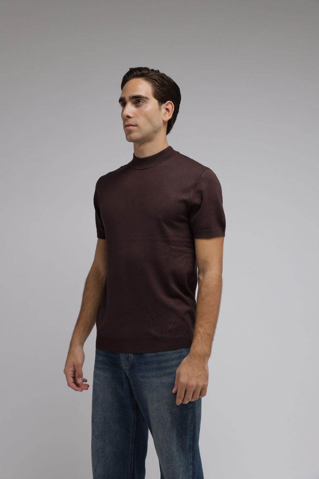 T-shirt accollata in Maglia