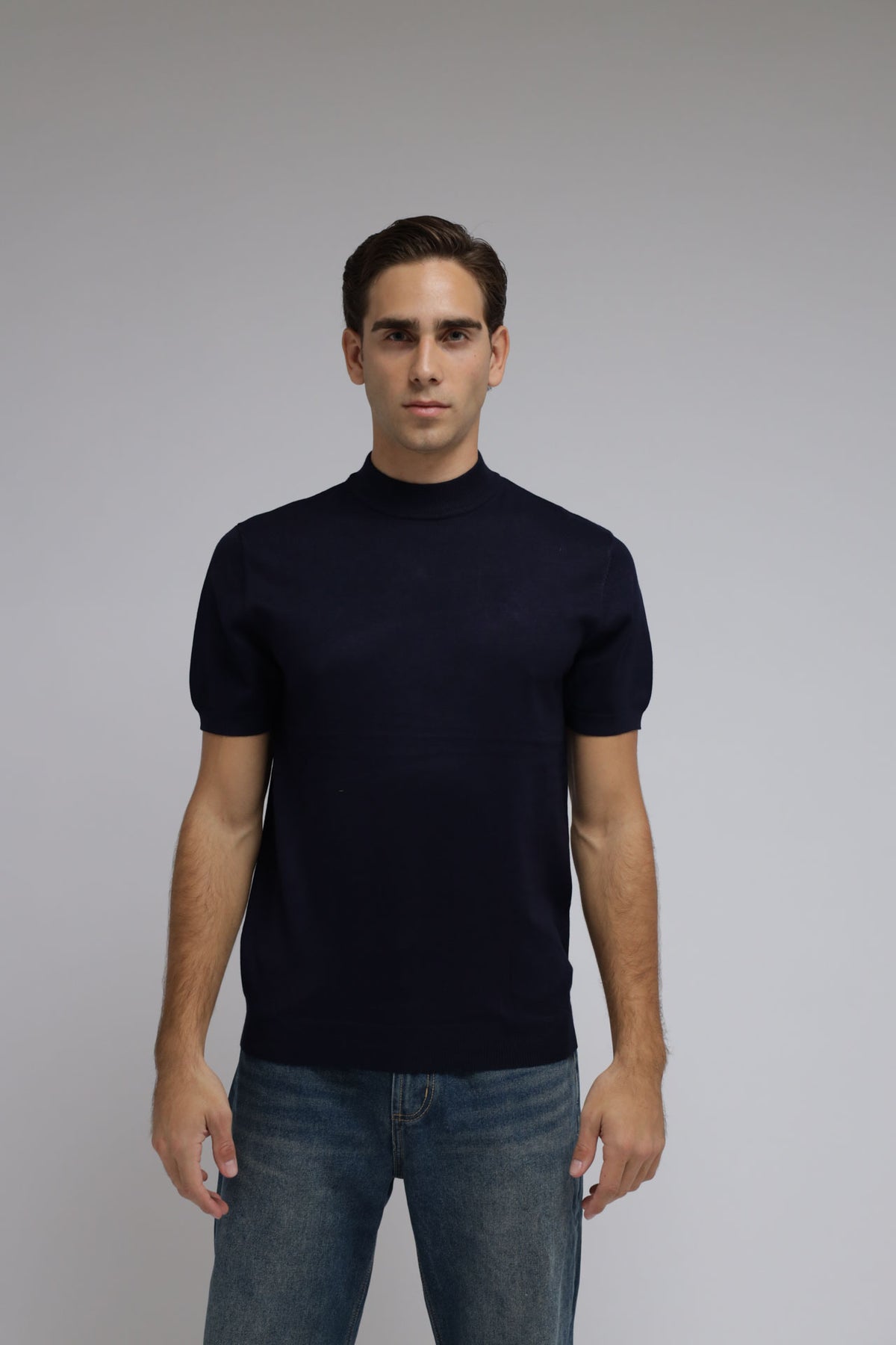 T-shirt accollata in Maglia