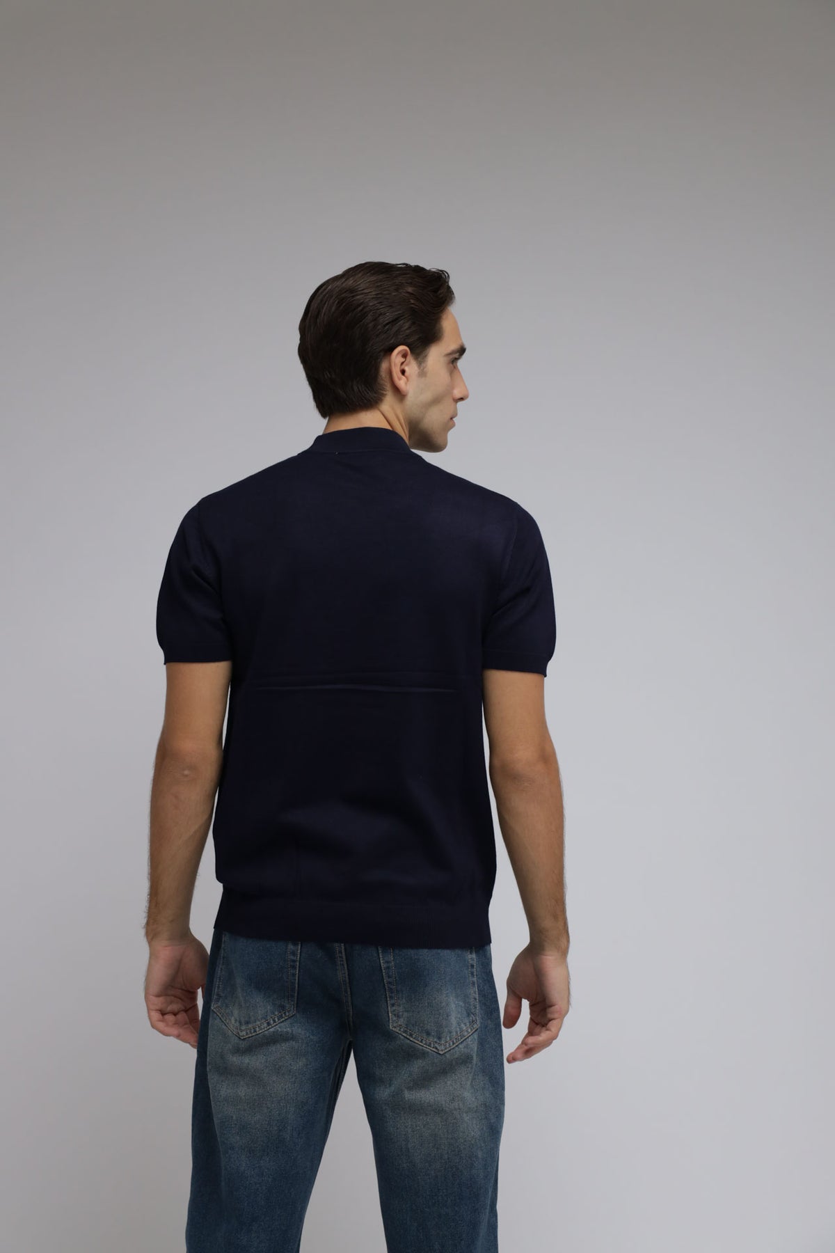 T-shirt accollata in Maglia