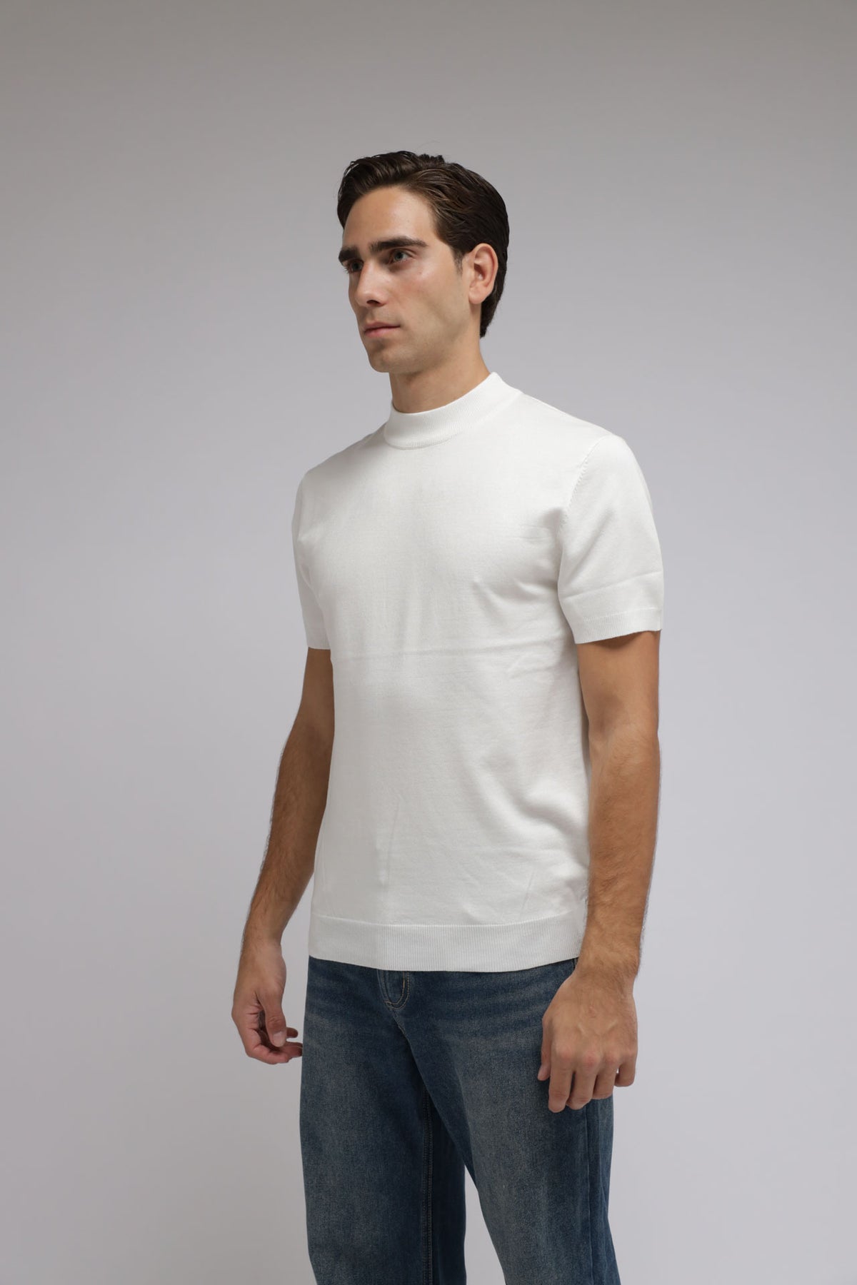 T-shirt accollata in Maglia
