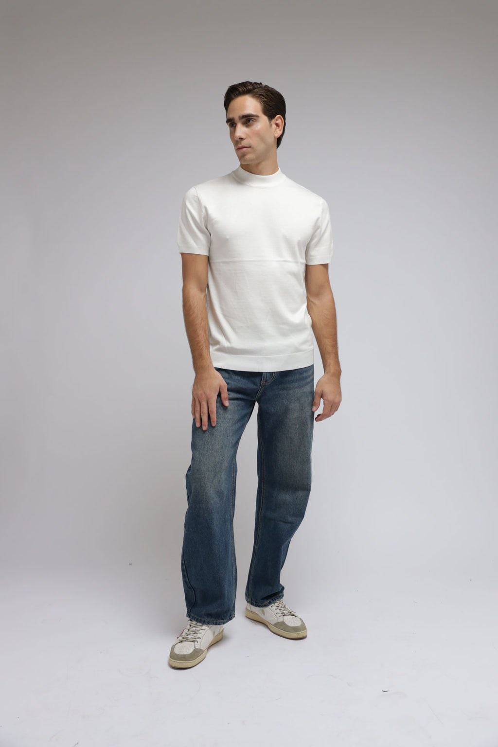 T-shirt accollata in Maglia