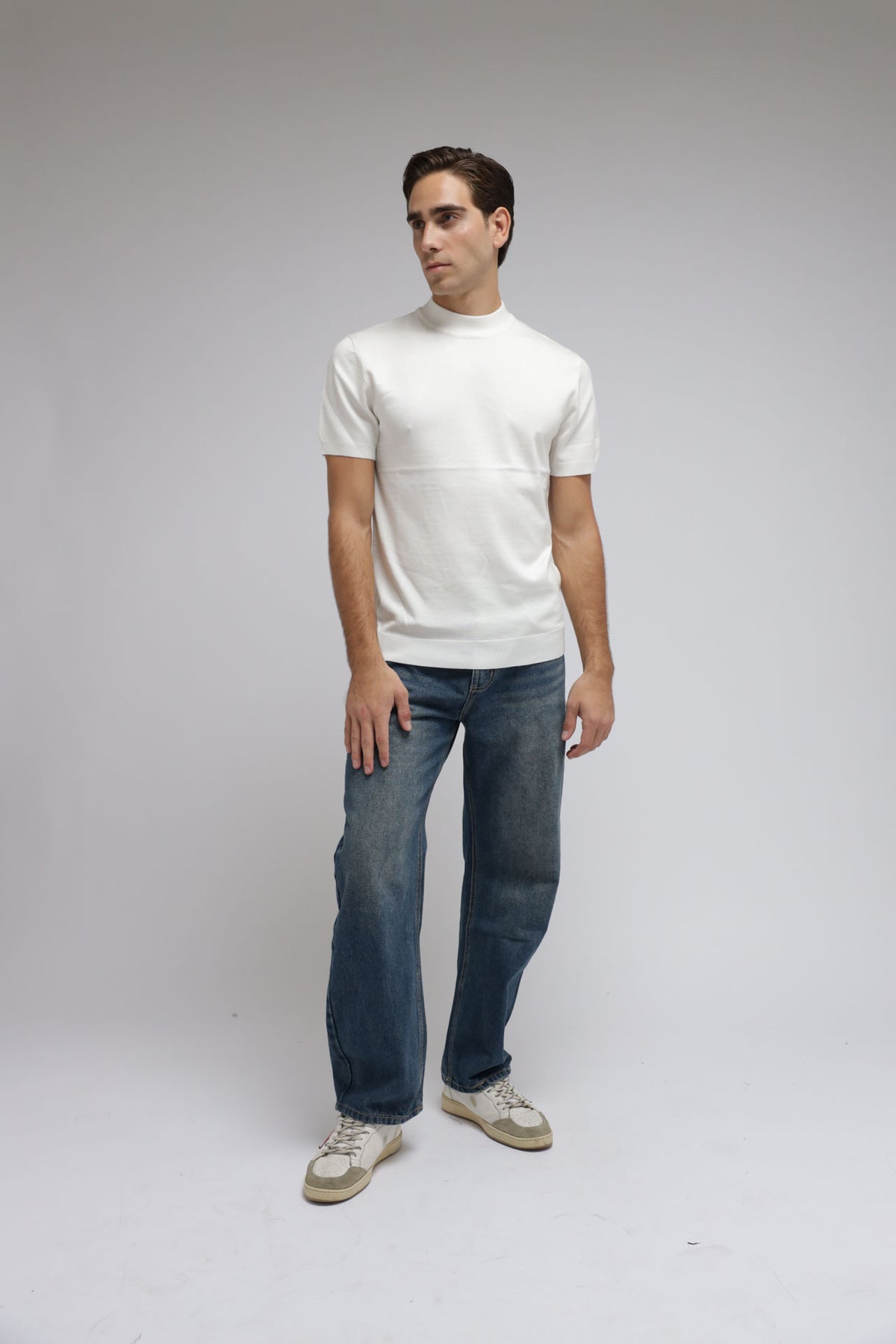 T-shirt accollata in Maglia